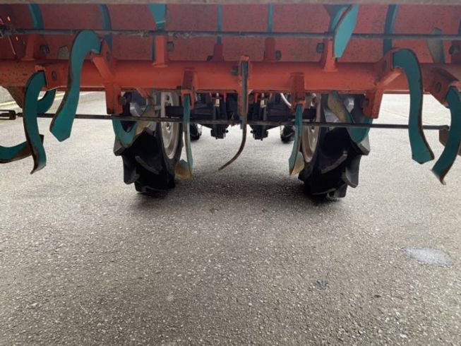 トラクター GB135BAN 写真２